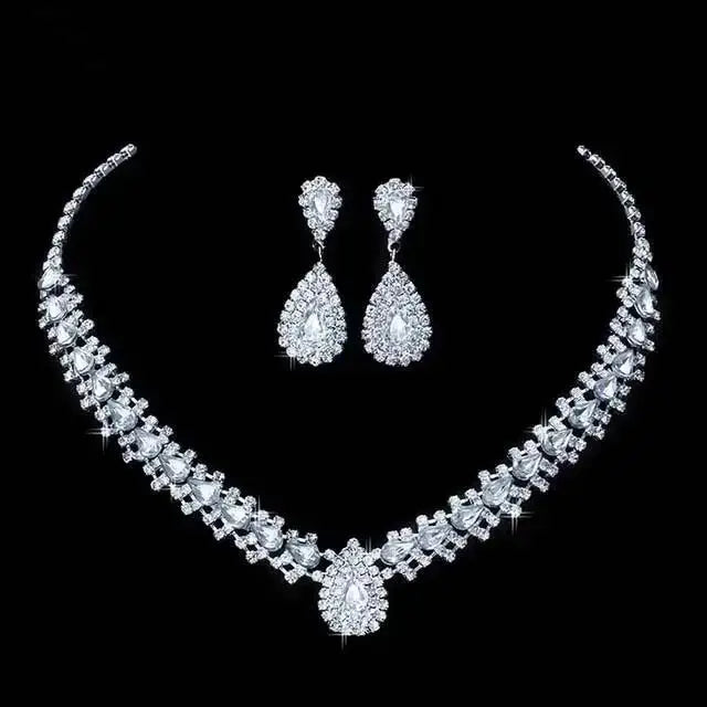 Pearl Jewelry Set:               Bracelet, Necklace, Earrings