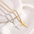 Cross pendant necklace